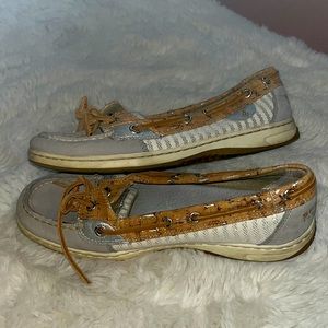 Sperry tan and silver boat shoes… so cute